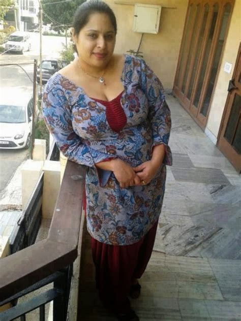 Desi Cute and Beautiful New Married Punjabi Bhabhi Nude